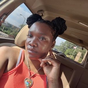 Meet your Posher, Danica